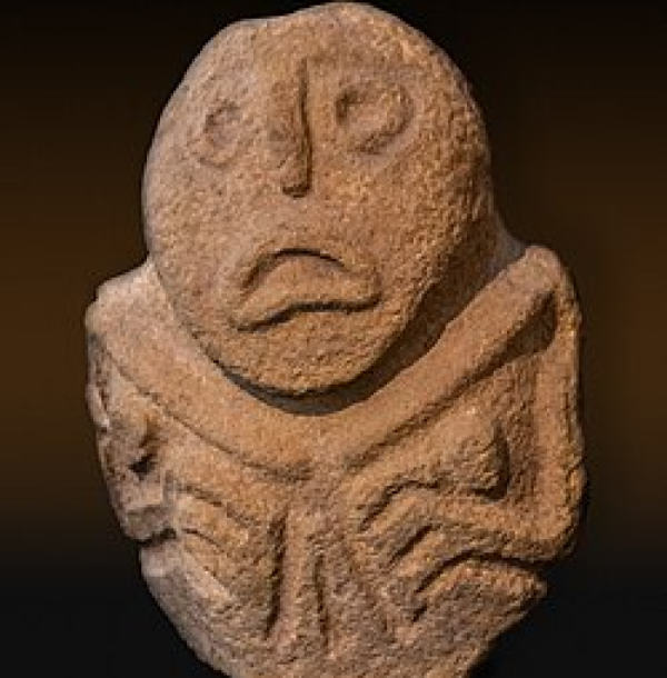 Lepenski Vir (7000–6000 BCE). Geometric plaques and patterned stones exhibiting repeated forms with deliberate micro-variation, an early perturbation-language where coherence emerges through controlled deviation rather than uniformity. (Researchers: Dragoslav Srejović; Borislav Jovanović; Nenad Tasić.)